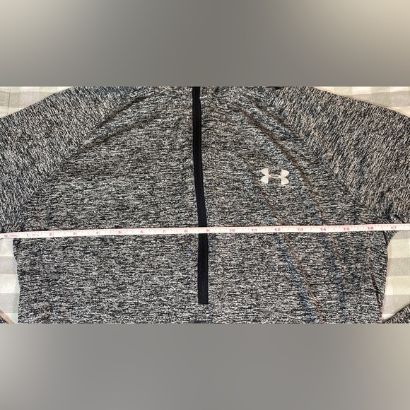 Women's UA Tech™ Twist ½ Zip - Picture 4 of 8